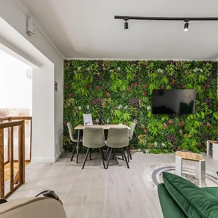 Luxe 1 By Pikhost Apartment