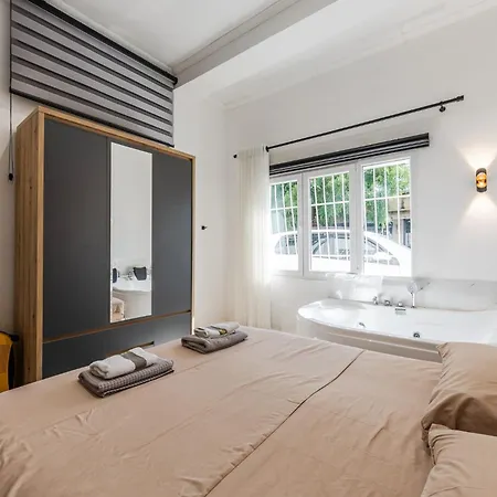 Luxe 1 By Pikhost Apartamento