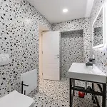 Апартаменты Luxe 1 By Pikhost Шкодер
