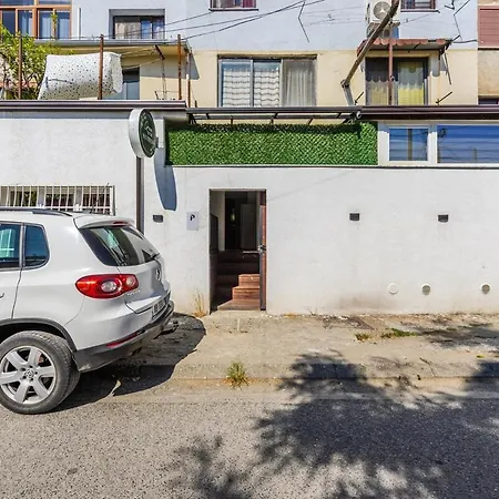 Luxe 1 By Pikhost Daire