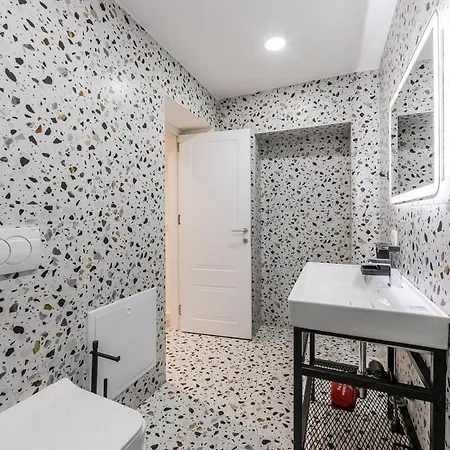 Apartmán Luxe 1 By Pikhost *