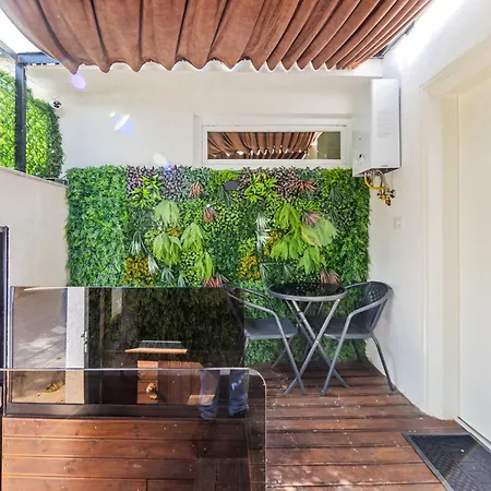 Apartmán Luxe 1 By Pikhost *