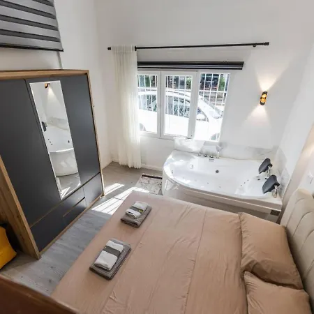 Apartmán Luxe 1 By Pikhost